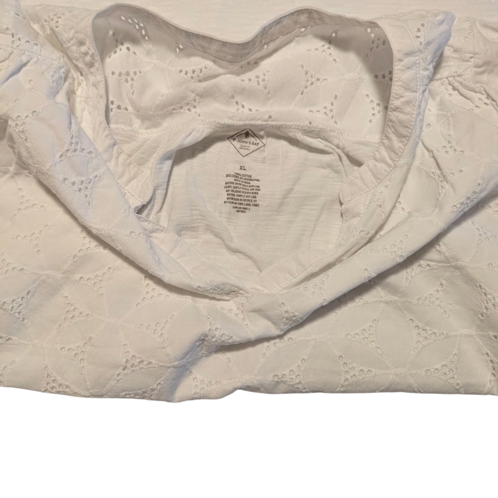 St Johns Bay White Top | Size XL - Picture 5 of 5